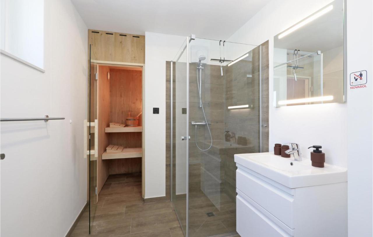 3 Bedroom Stunning Home In Lembruch-Duemmer See Bagian luar foto
